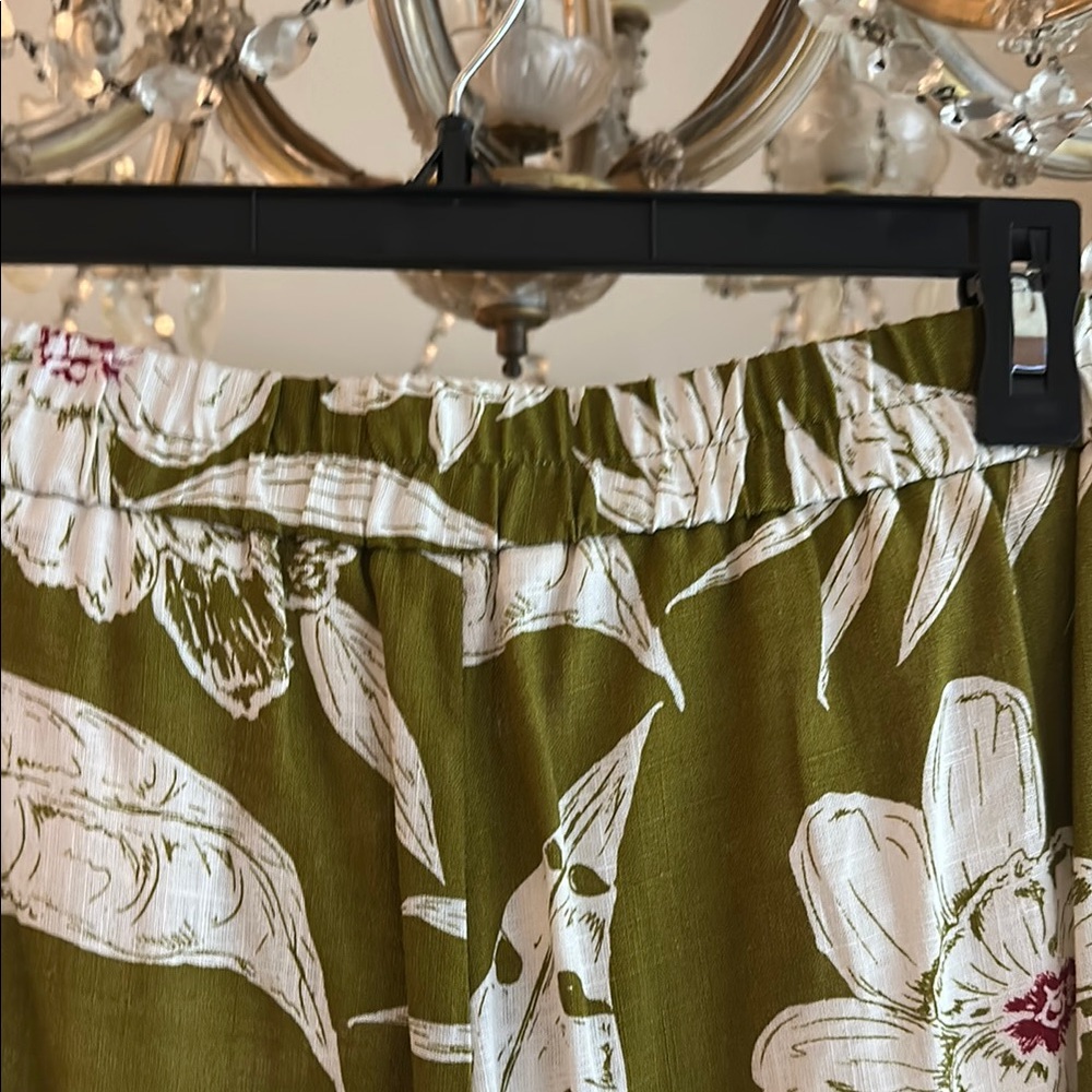 Zara Floral Green Pants - NWT - Picture 5 of 7